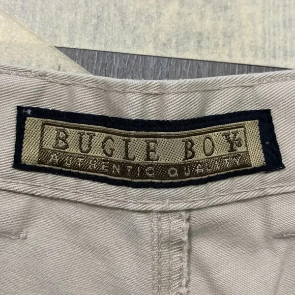 Bugle Boy Khaki Golf Shorts Sz 42 - Picture 2 of 4